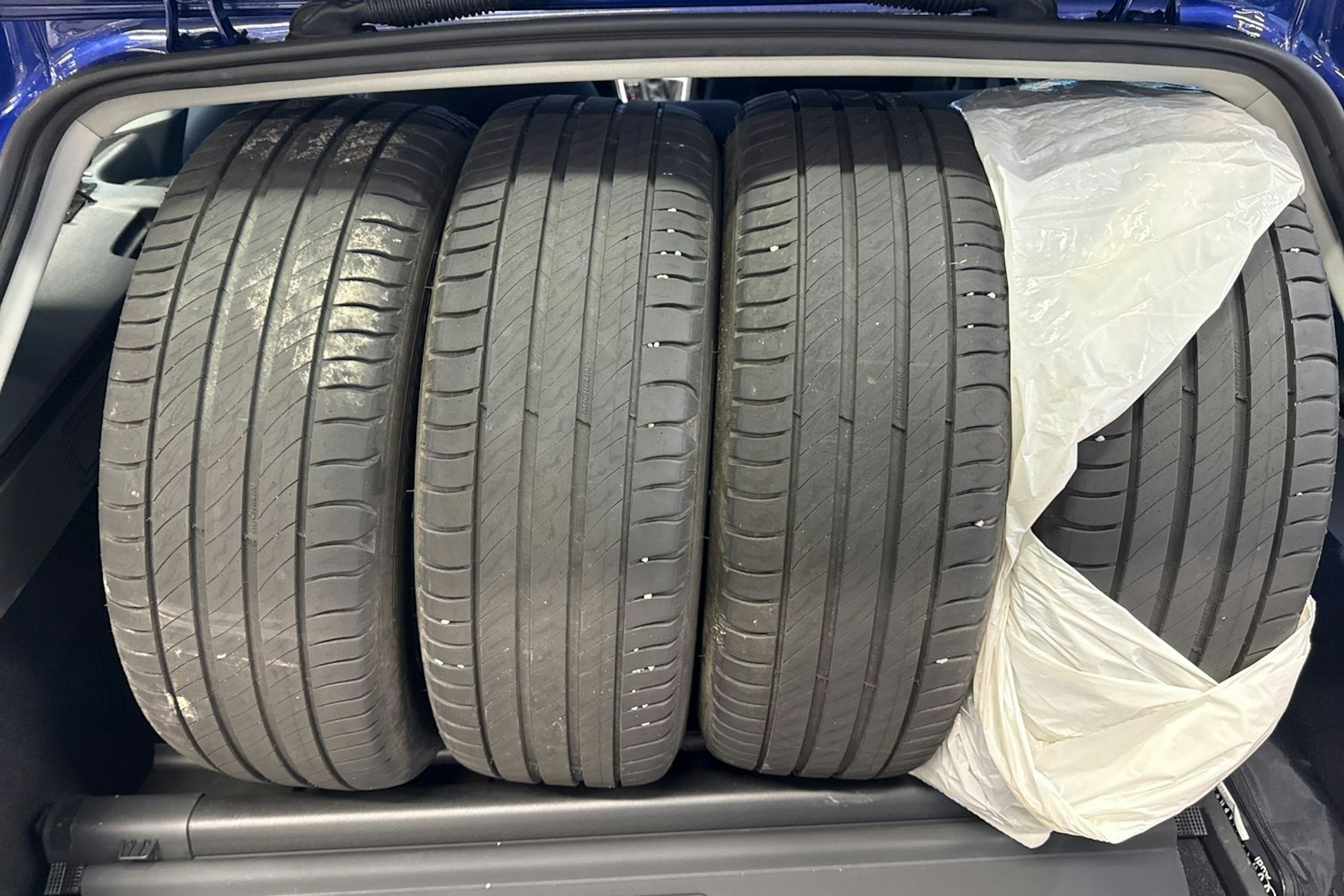 sininen SEAT Leon ST 2018 kuva 14.