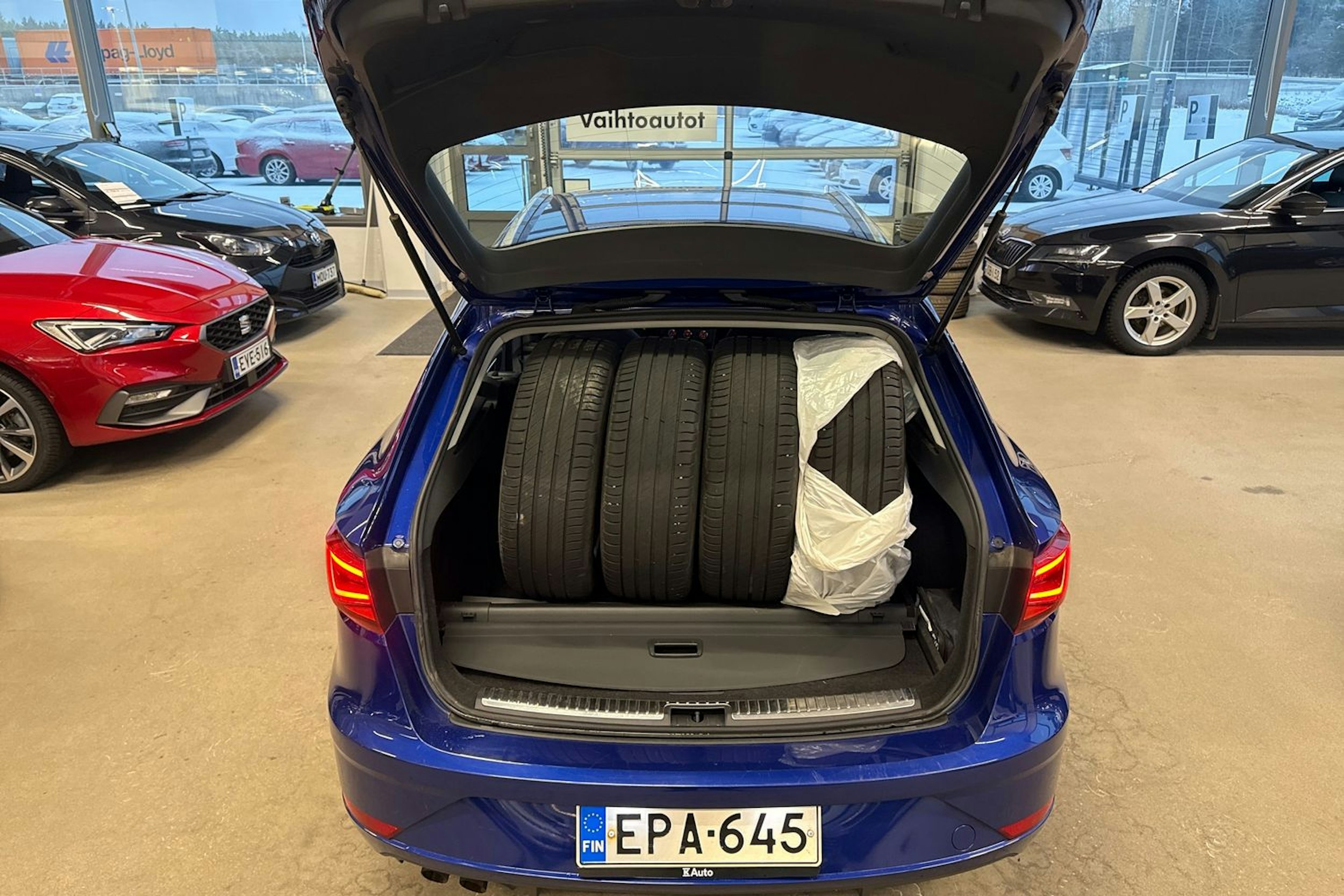sininen SEAT Leon ST 2018 kuva 15.