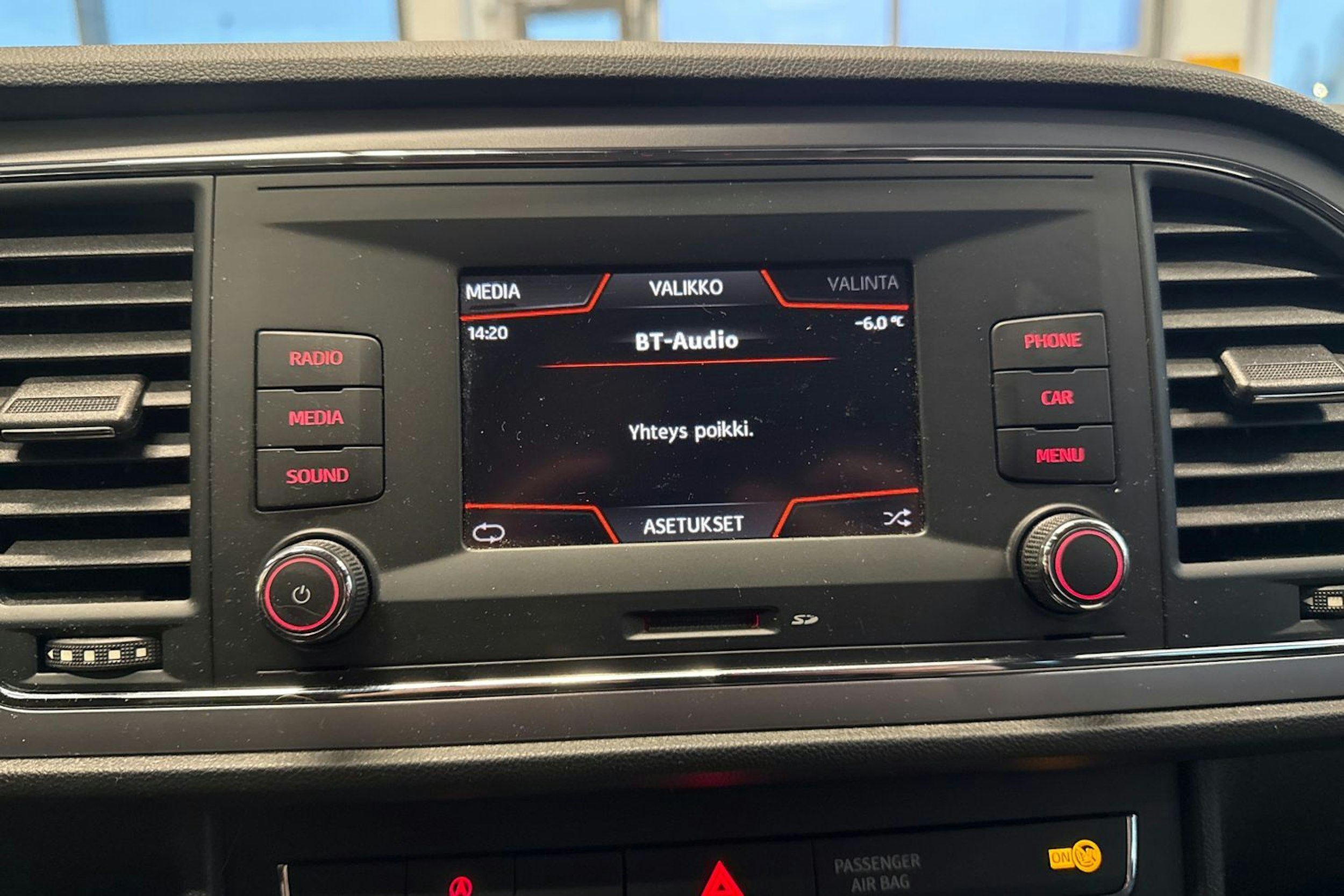 sininen SEAT Leon ST 2018 kuva 21.