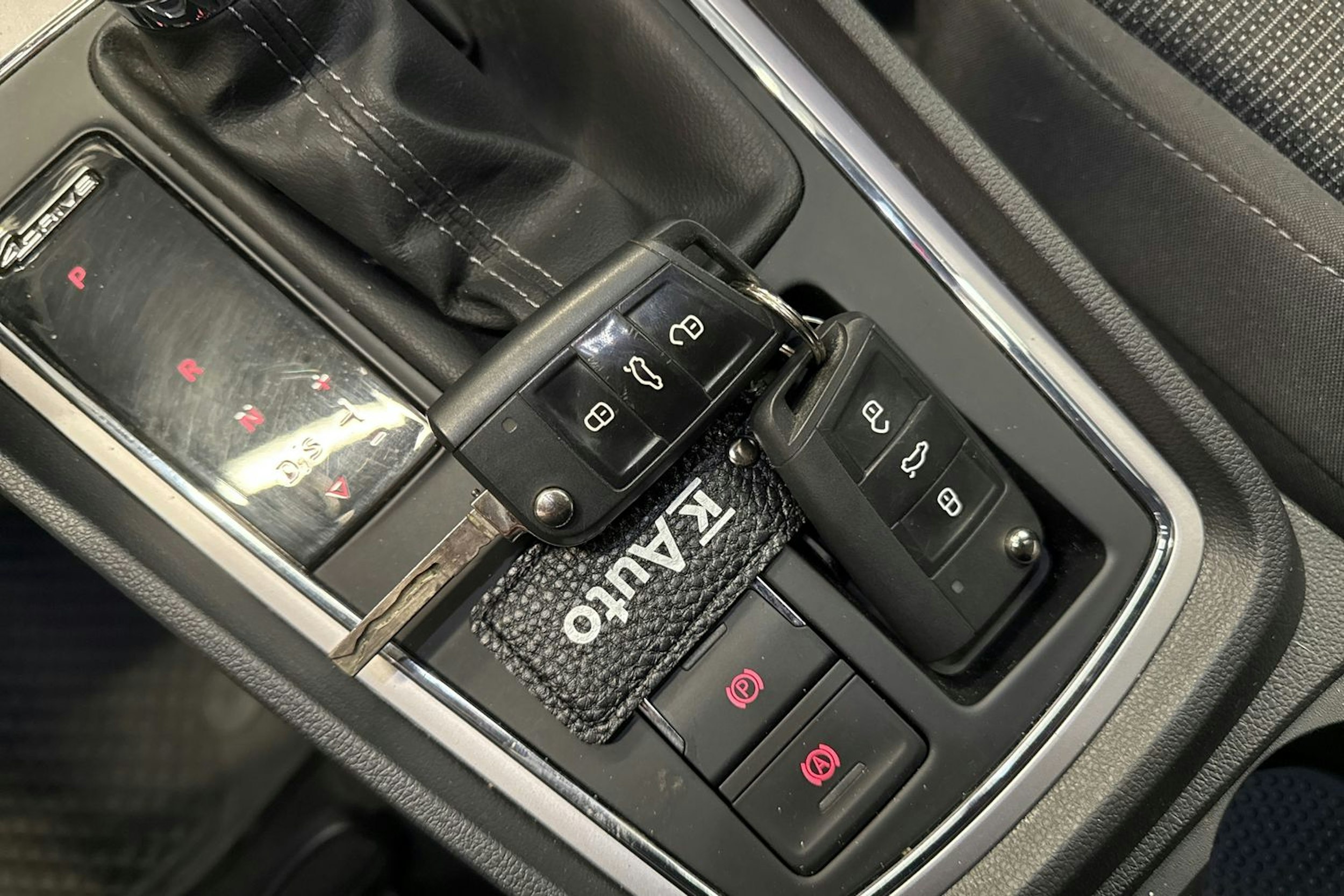 sininen SEAT Leon ST 2018 kuva 28.