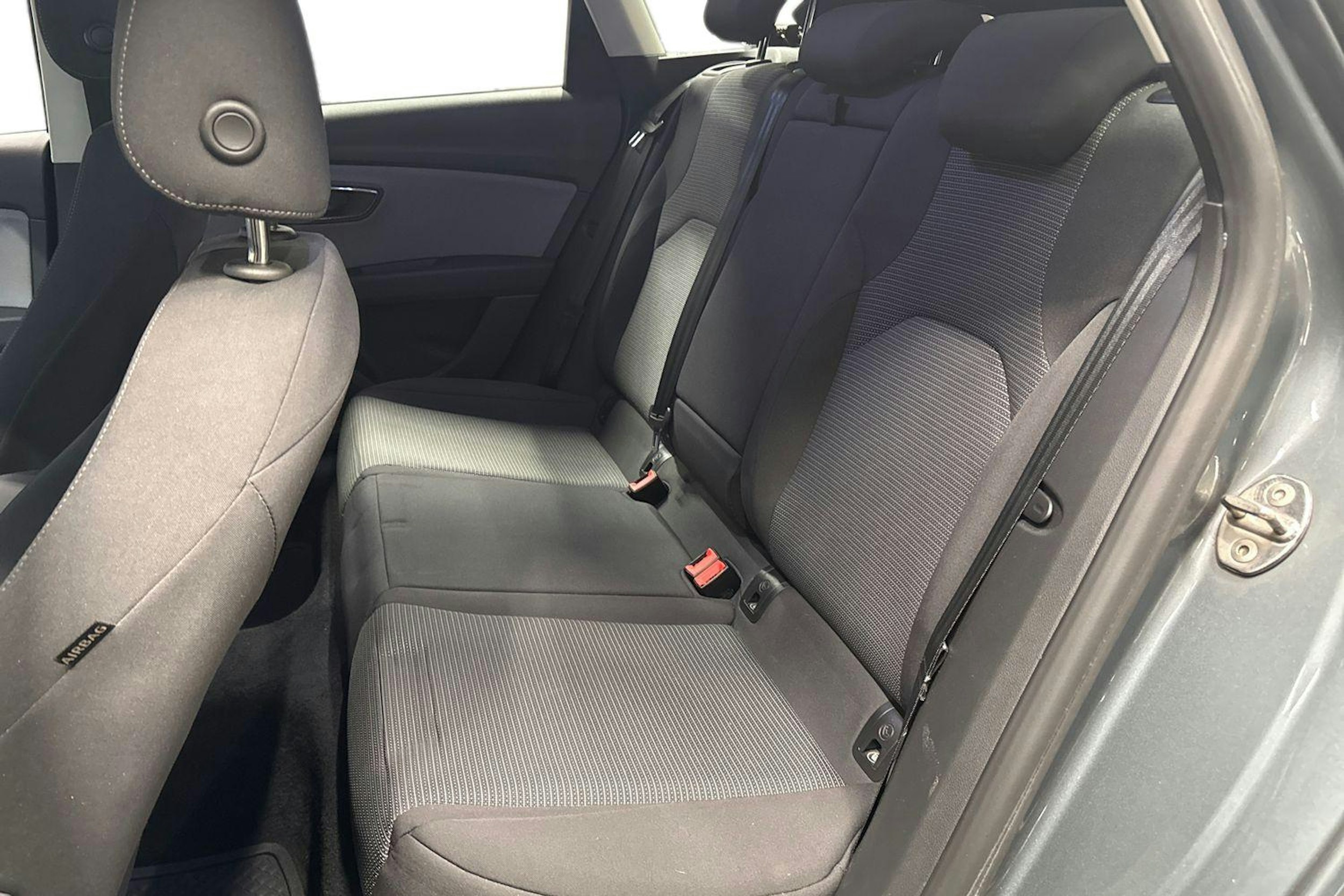 harmaa SEAT Leon ST 2018 kuva 10.