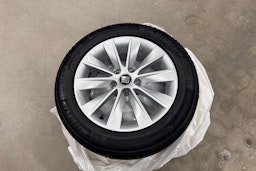 harmaa SEAT Leon ST 2018 kuva 13.