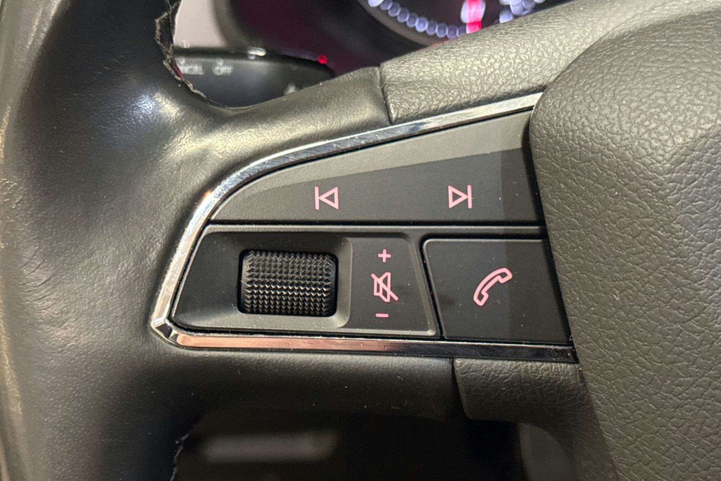 harmaa SEAT Leon ST 2018 kuva 19.