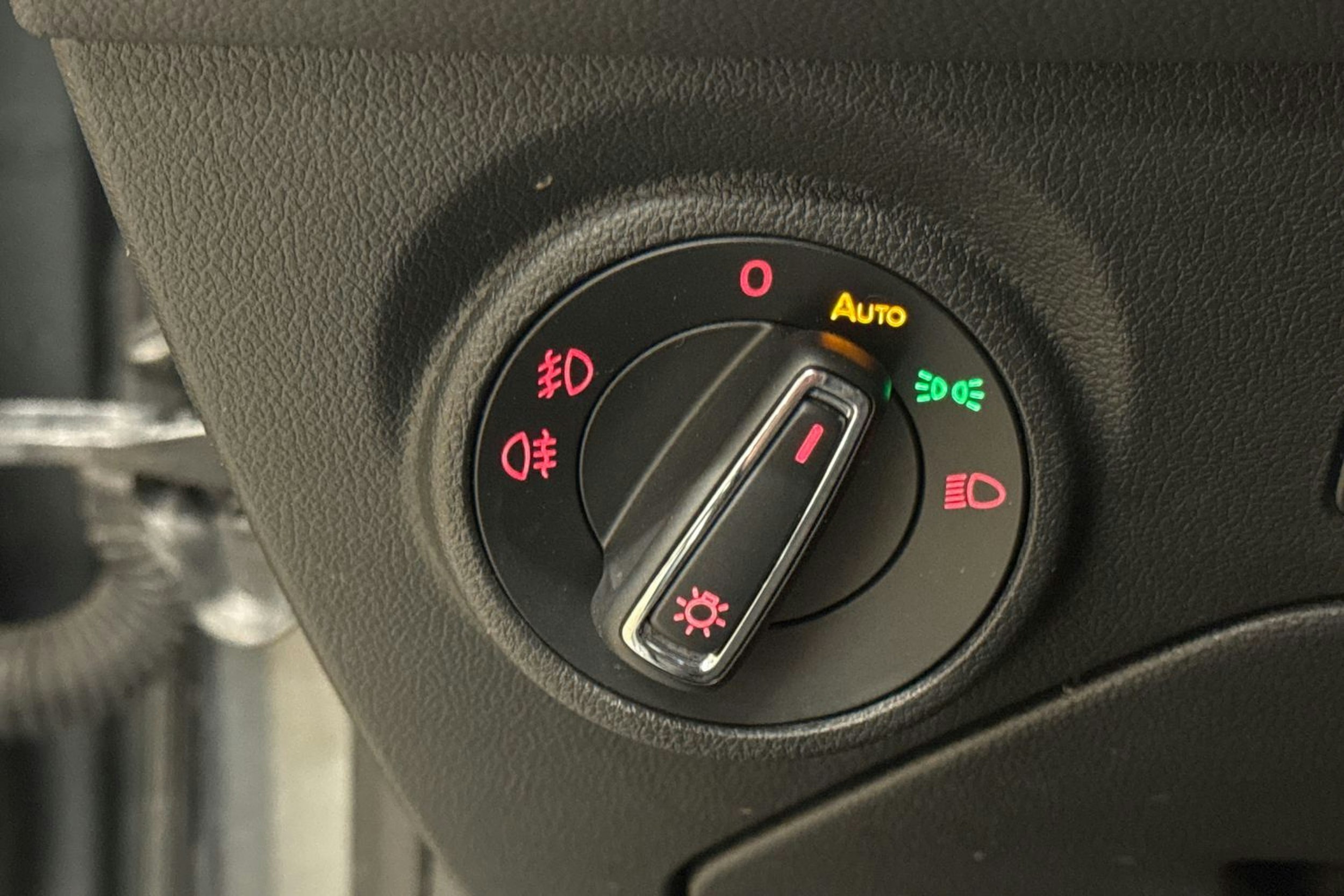 harmaa SEAT Leon ST 2018 kuva 21.