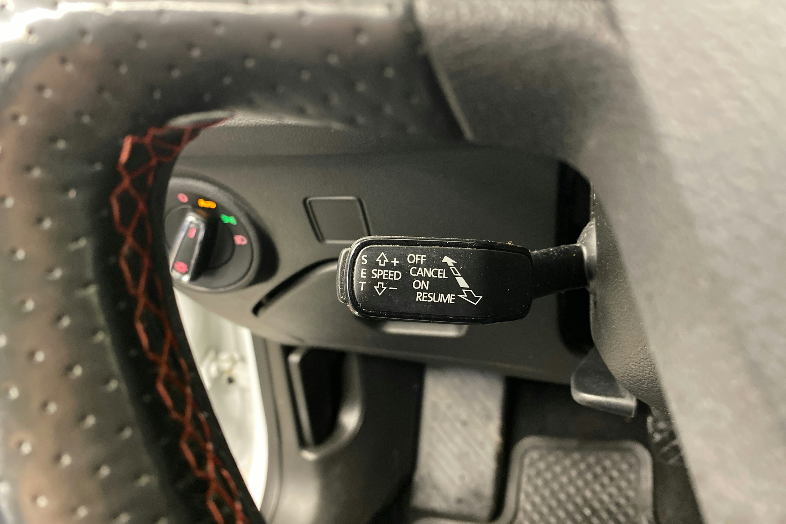 Valkoinen SEAT LEON ST 2017 kuva 14.