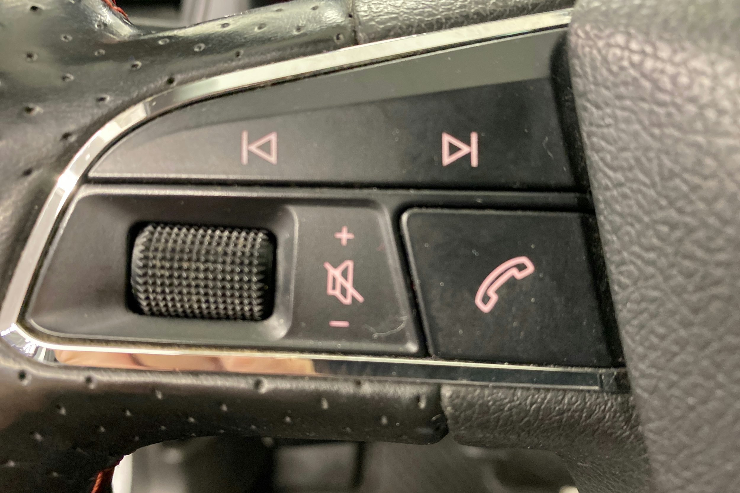 Valkoinen SEAT LEON ST 2017 kuva 15.