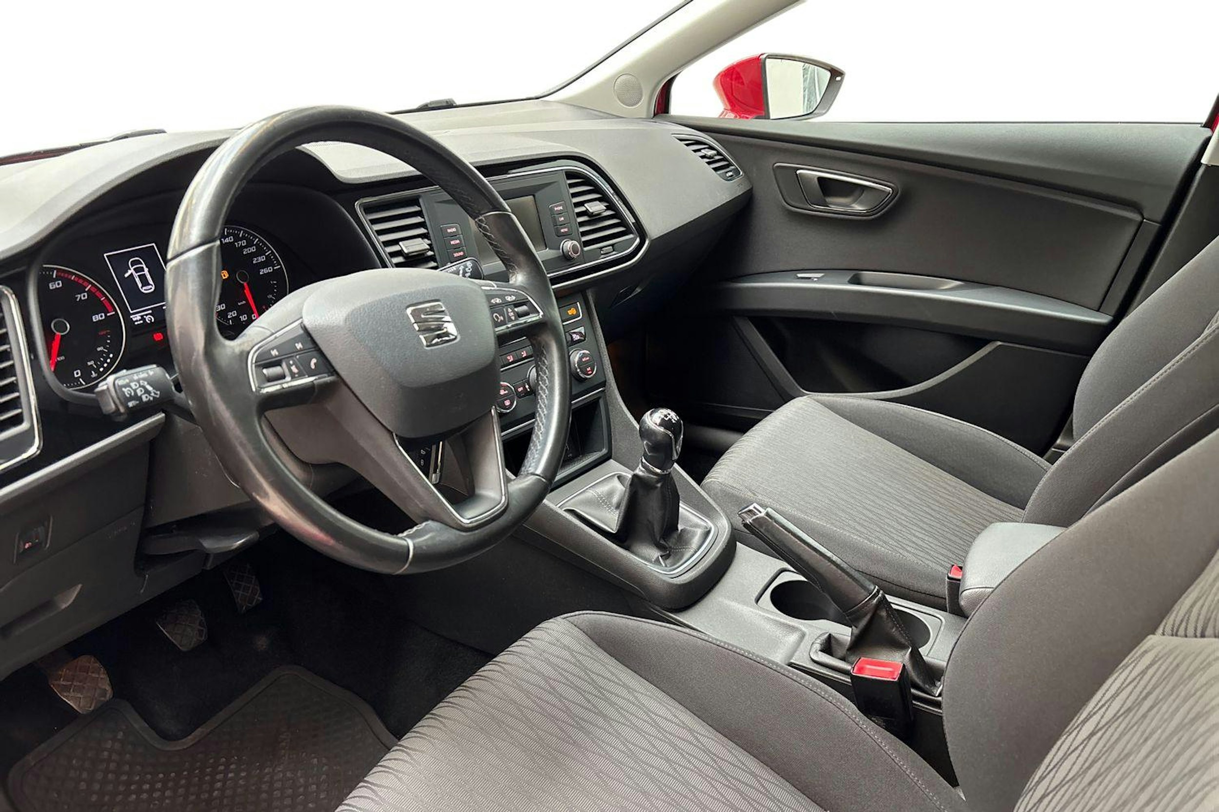 punainen SEAT Leon ST 2017 kuva 7.