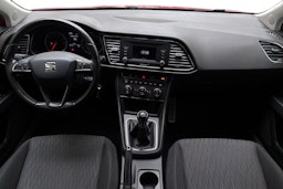 punainen SEAT Leon ST 2017 kuva 9.