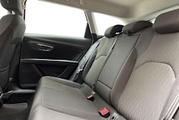 punainen SEAT Leon ST 2017 kuva 10.