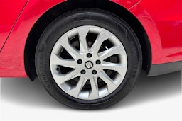 punainen SEAT Leon ST 2017 kuva 11.