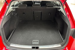 punainen SEAT Leon ST 2017 kuva 14.