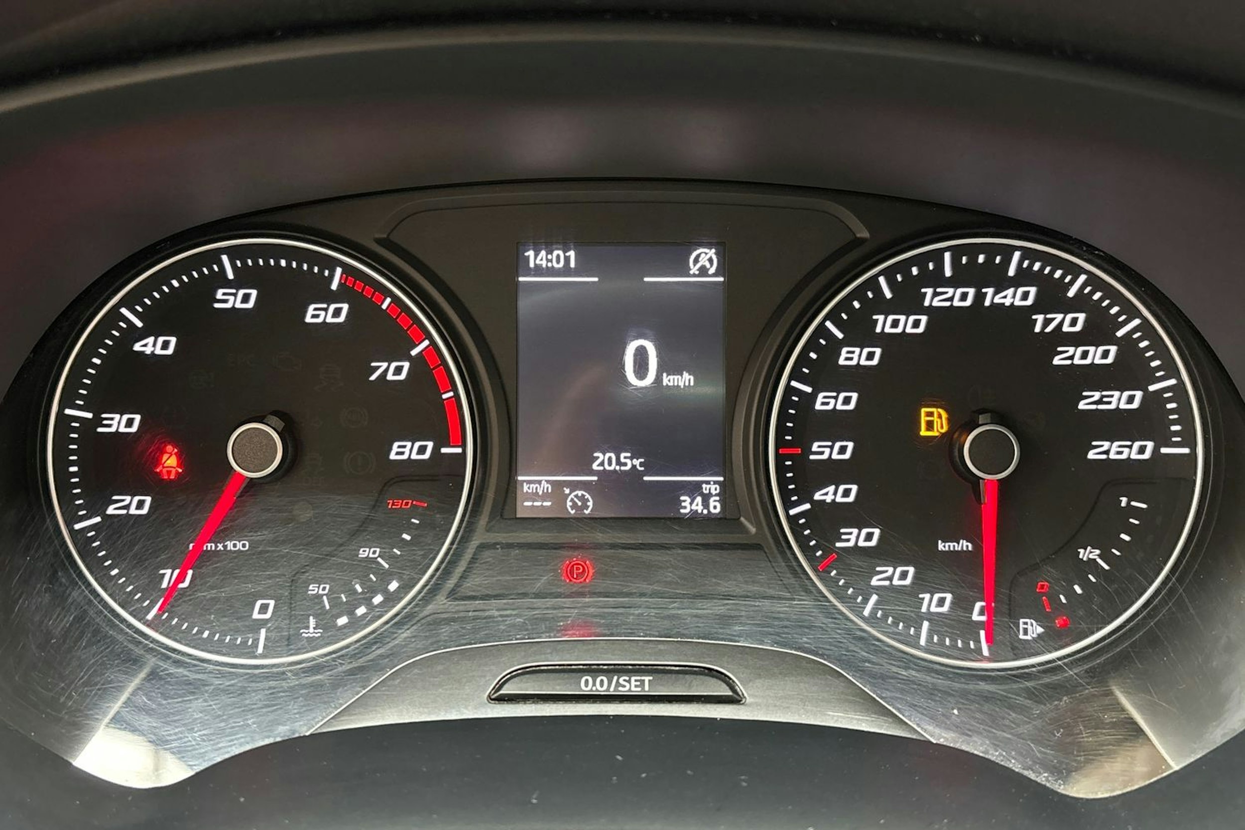 punainen SEAT Leon ST 2017 kuva 18.
