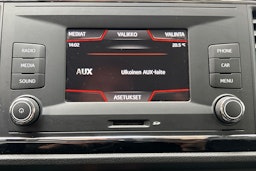 punainen SEAT Leon ST 2017 kuva 19.