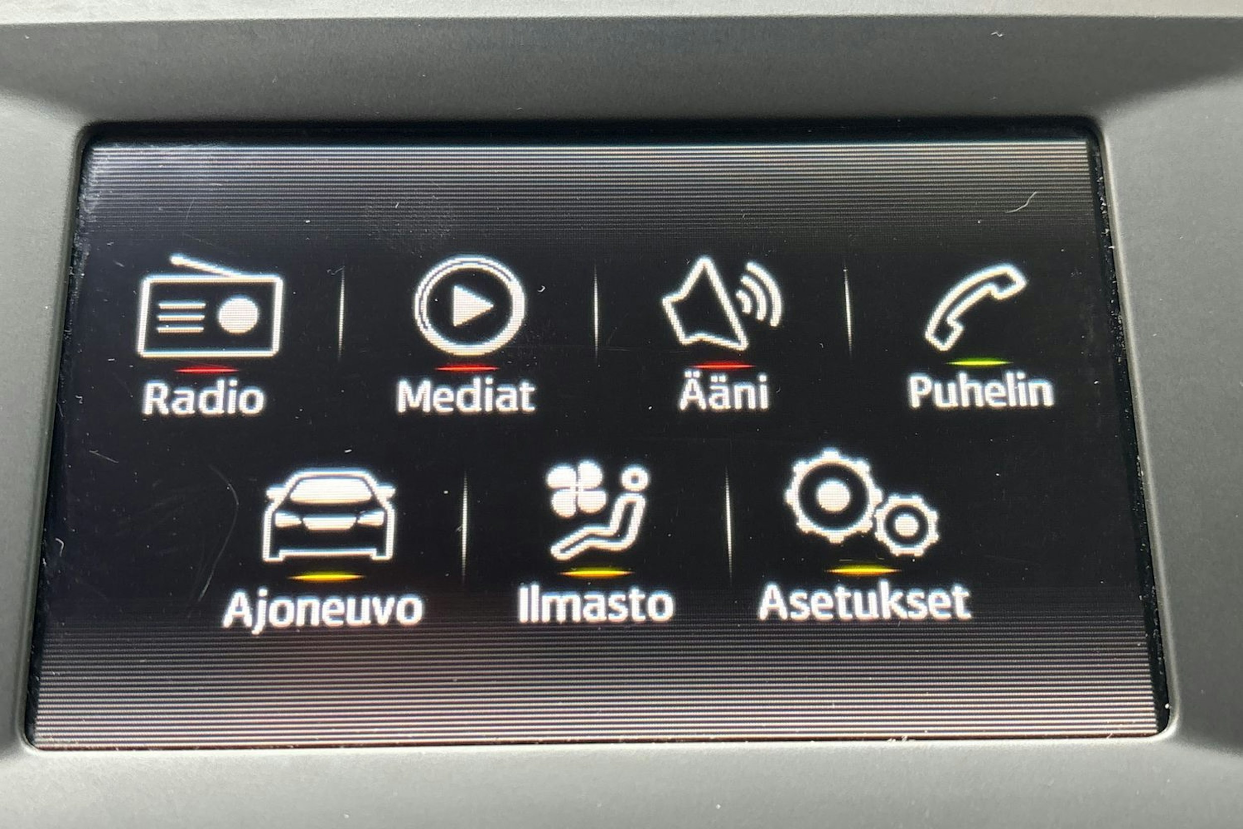 punainen SEAT Leon ST 2017 kuva 20.