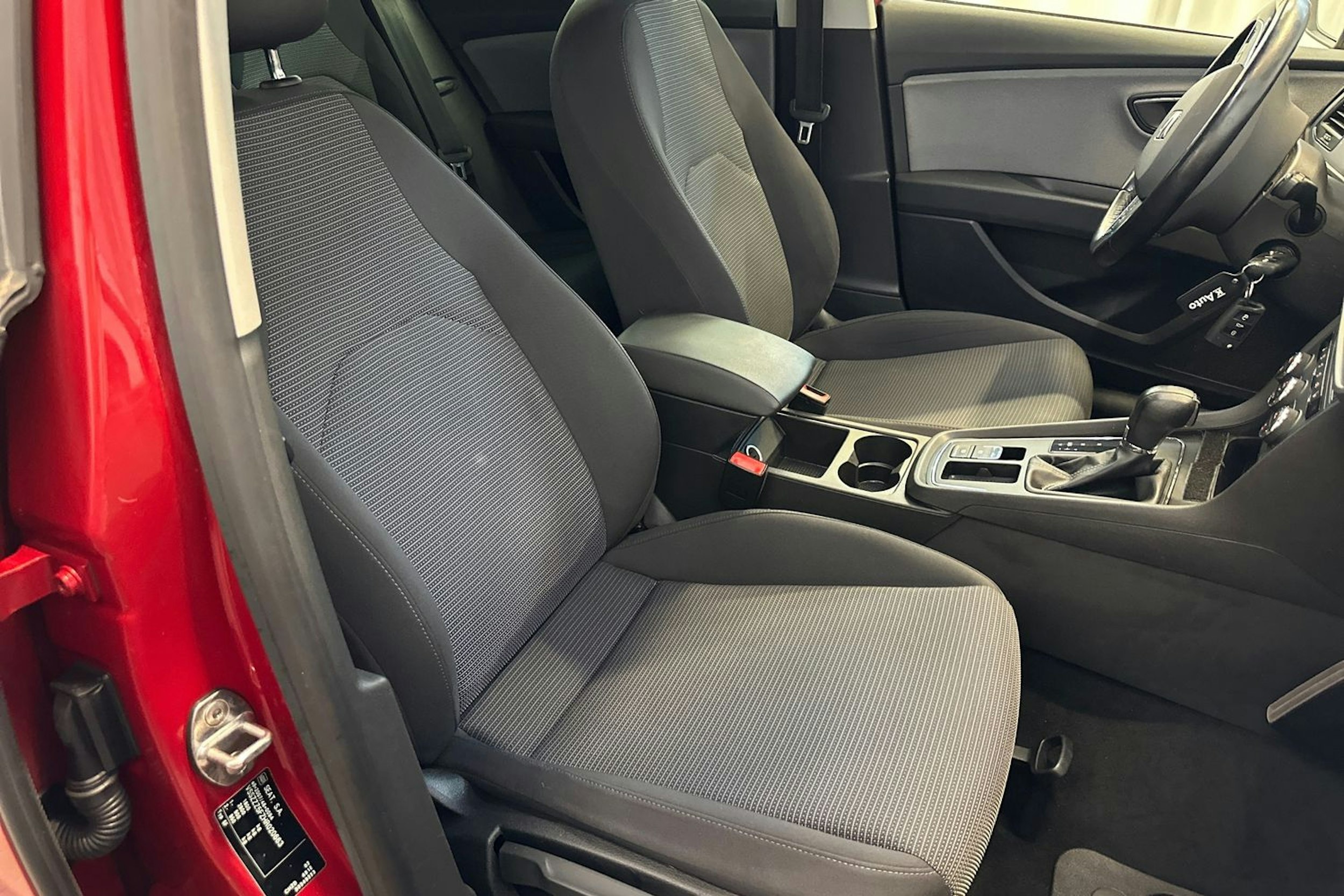 vihreä SEAT Leon ST 2017 kuva 12.