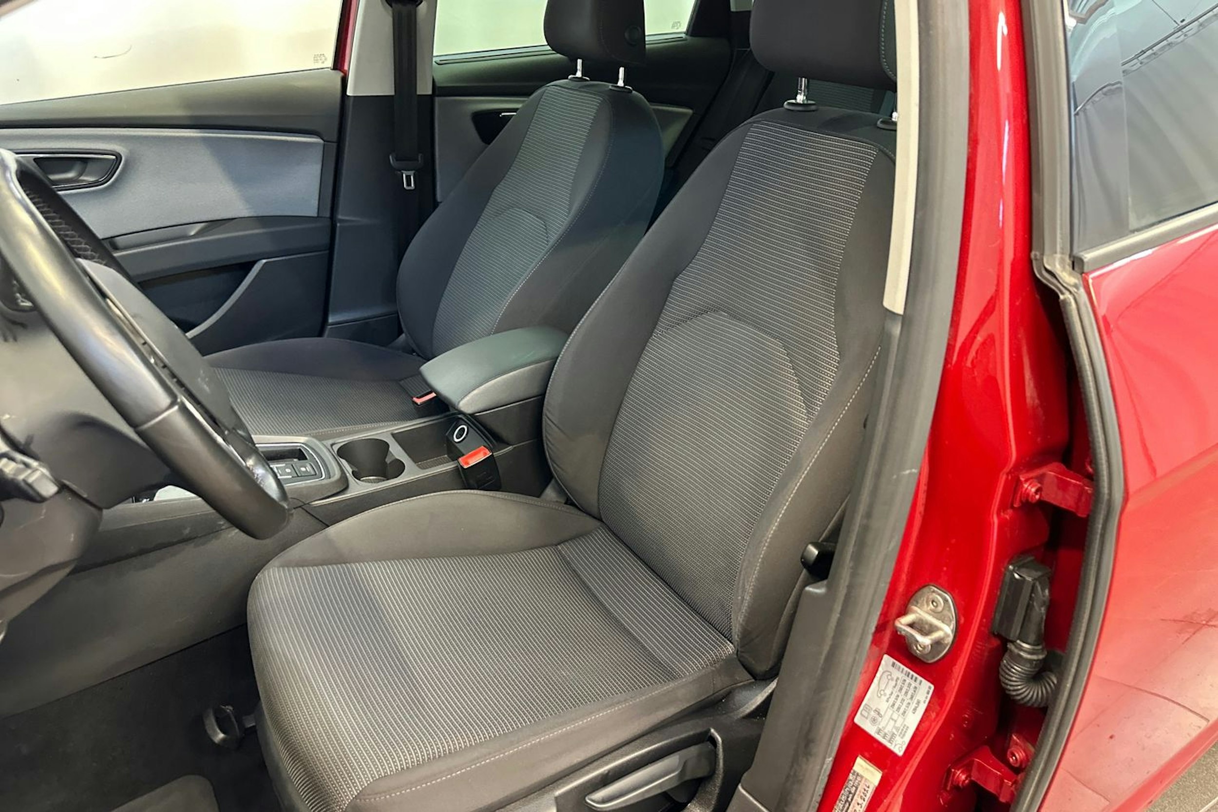 vihreä SEAT Leon ST 2017 kuva 14.