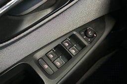 vihreä SEAT Leon ST 2017 kuva 15.