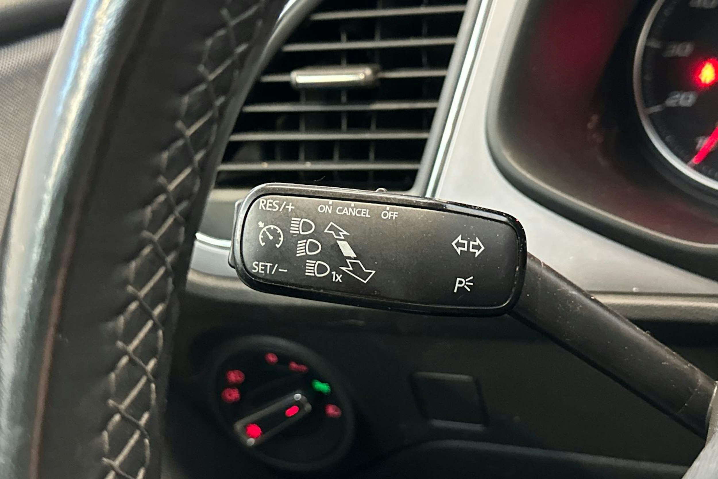 vihreä SEAT Leon ST 2017 kuva 19.