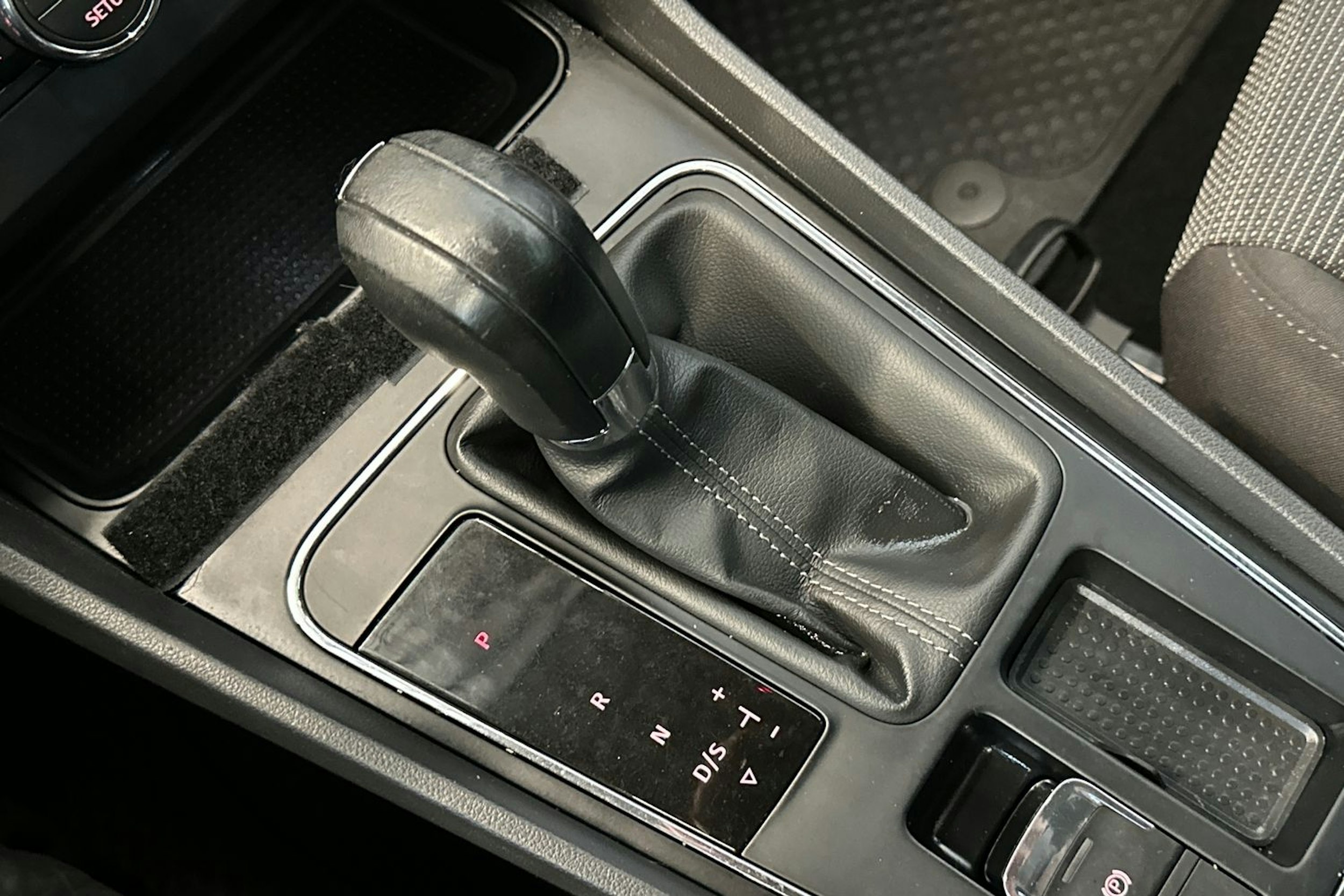 vihreä SEAT Leon ST 2017 kuva 25.