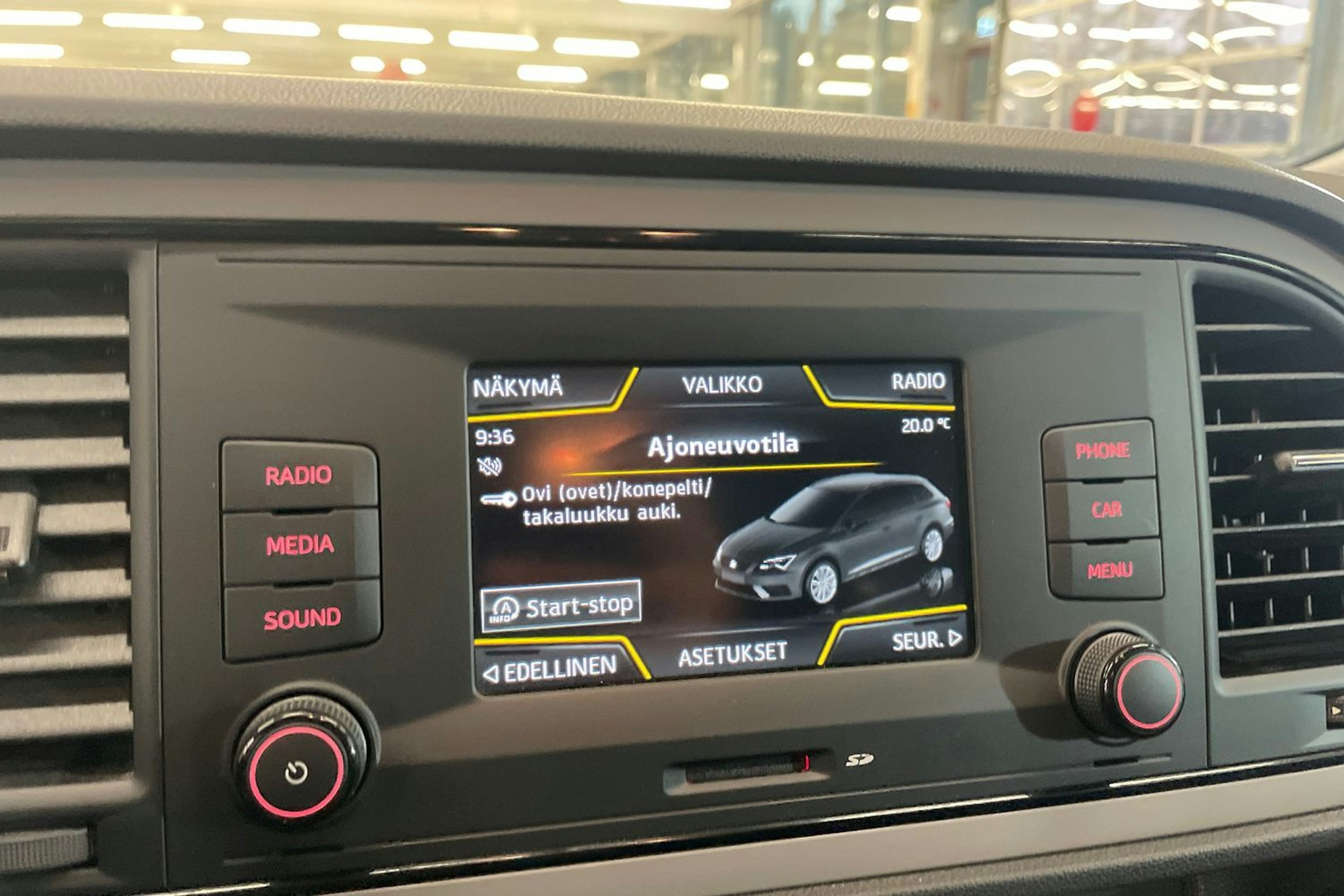 sininen SEAT Leon ST 2017 kuva 15.