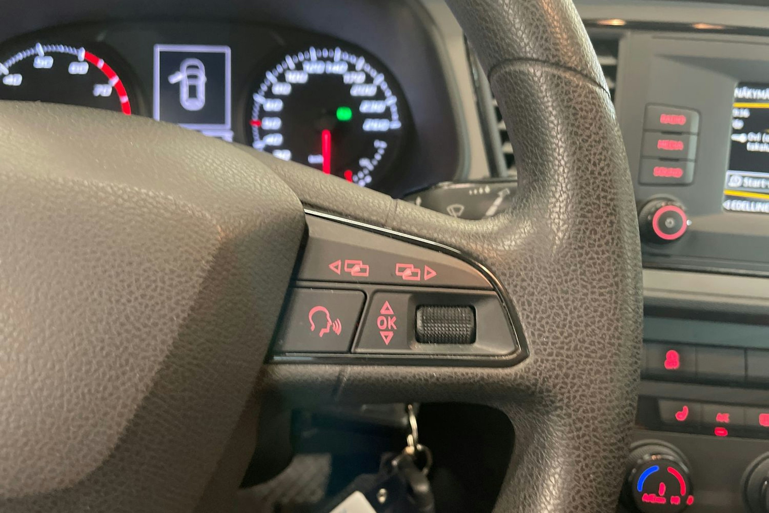 sininen SEAT Leon ST 2017 kuva 18.