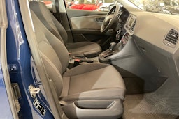 sininen SEAT Leon ST 2017 kuva 20.