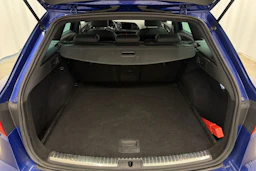sininen SEAT Leon ST 2018 kuva 11.
