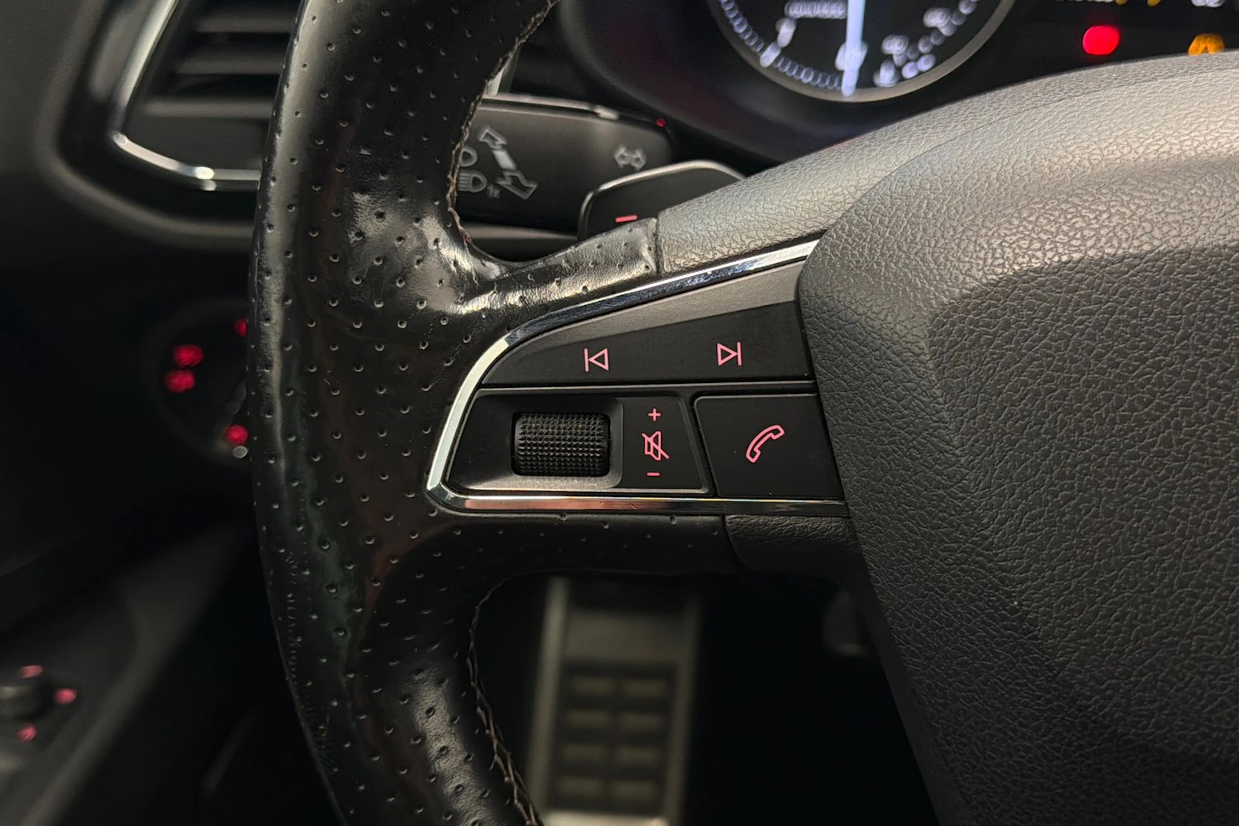 sininen SEAT Leon ST 2018 kuva 14.