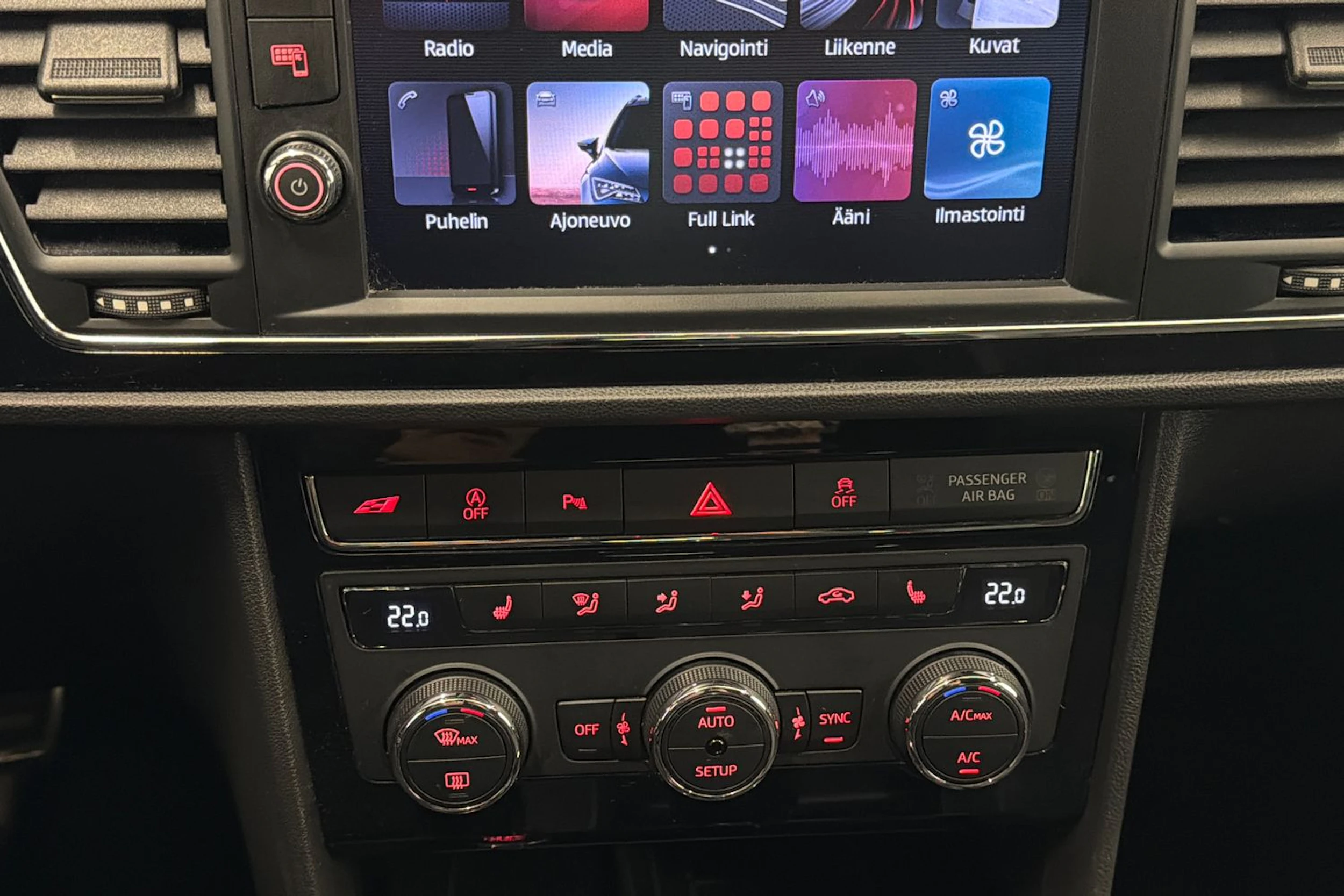sininen SEAT Leon ST 2018 kuva 17.