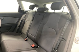 Valkoinen SEAT LEON ST 2018 kuva 10.