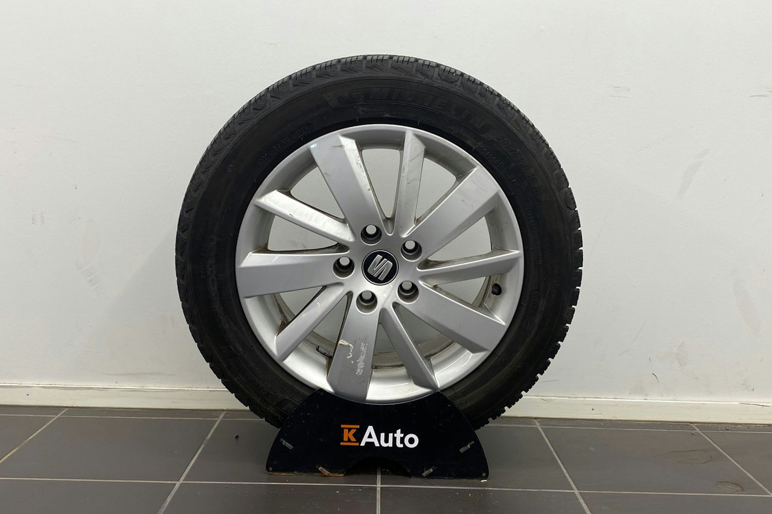 Valkoinen SEAT LEON ST 2018 kuva 13.