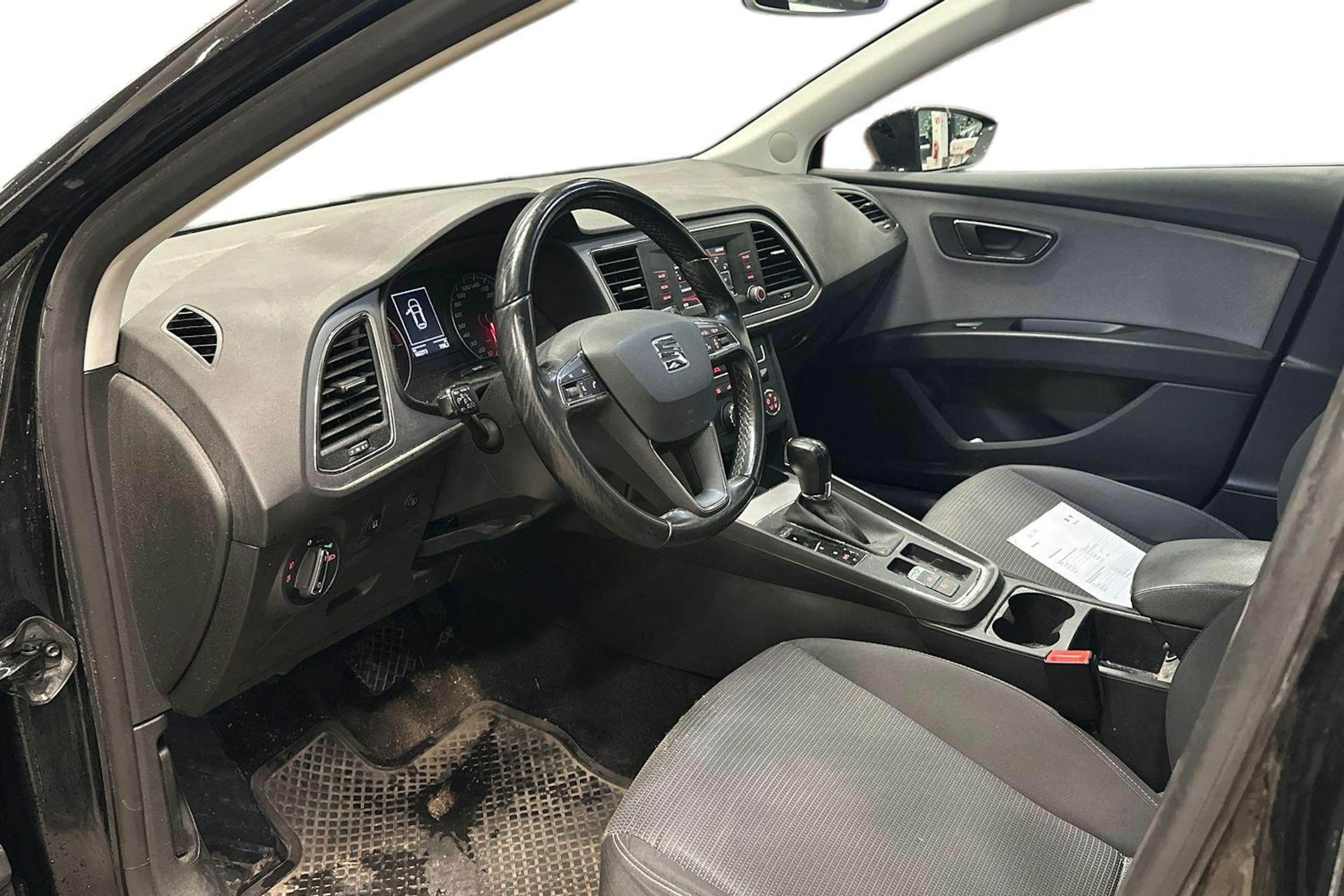 musta SEAT Leon ST 2018 kuva 3.