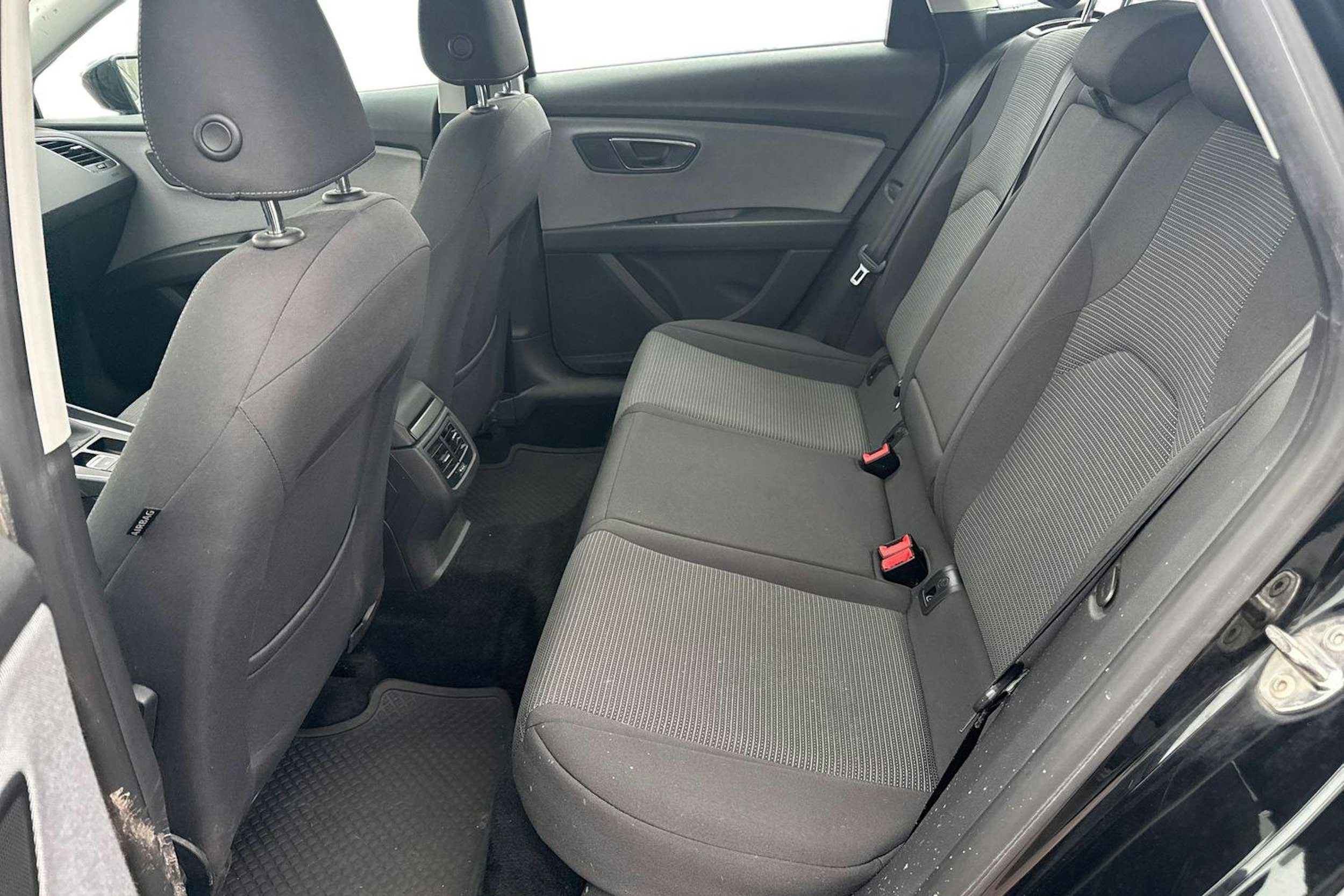 musta SEAT Leon ST 2018 kuva 8.