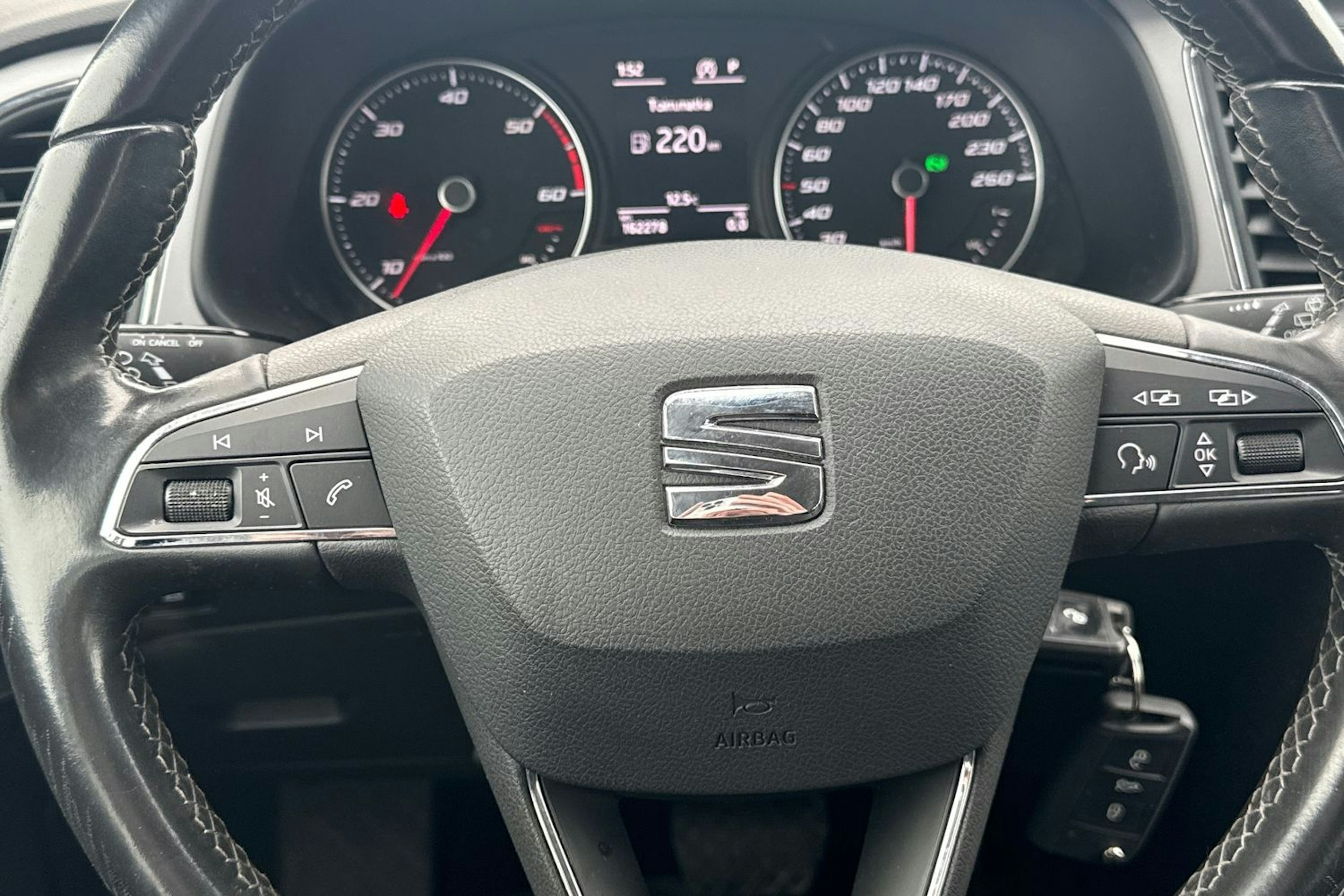 musta SEAT Leon ST 2018 kuva 11.
