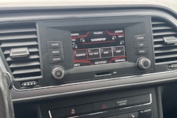 musta SEAT Leon ST 2018 kuva 14.