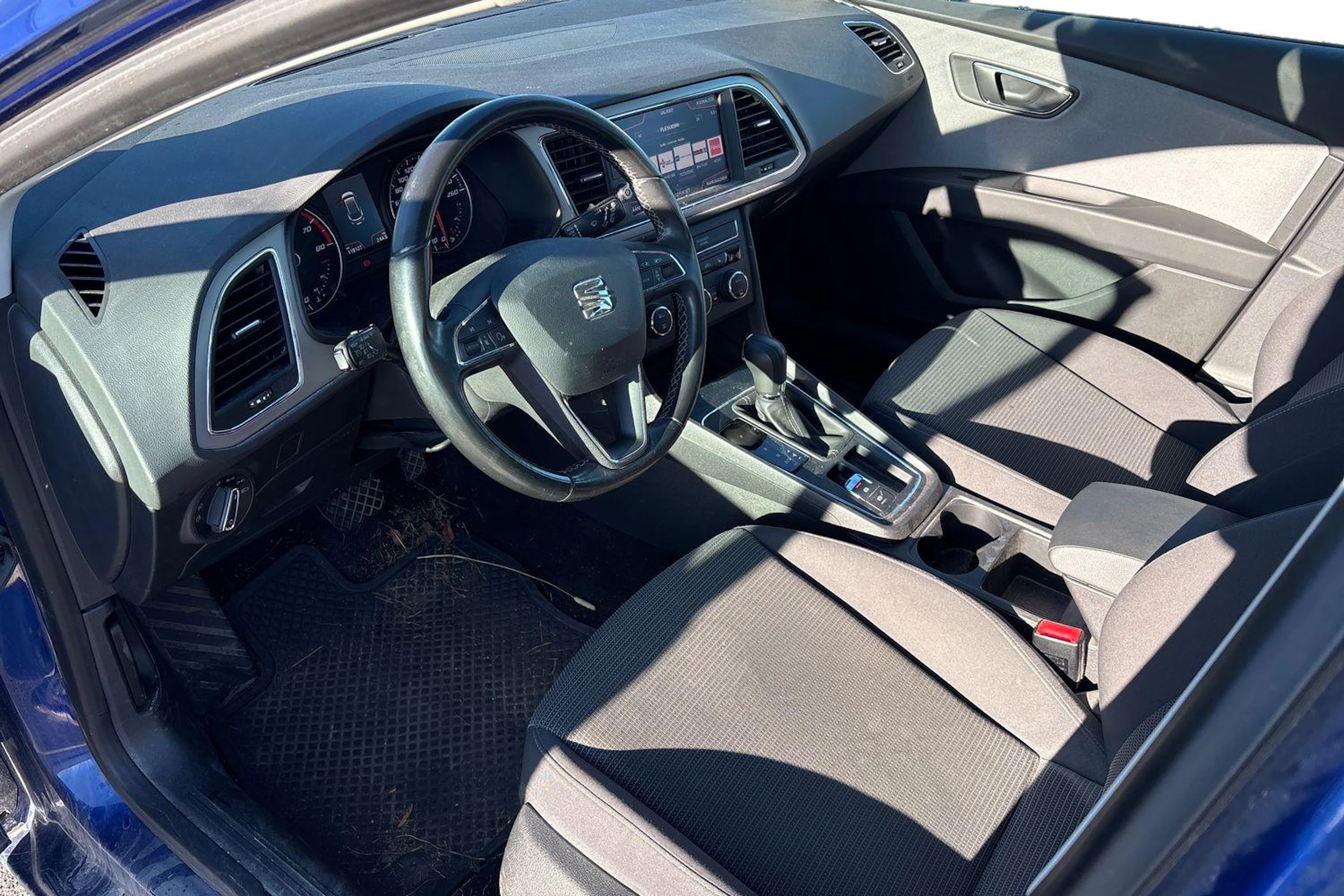 Sininen SEAT LEON ST 2018 kuva 3.
