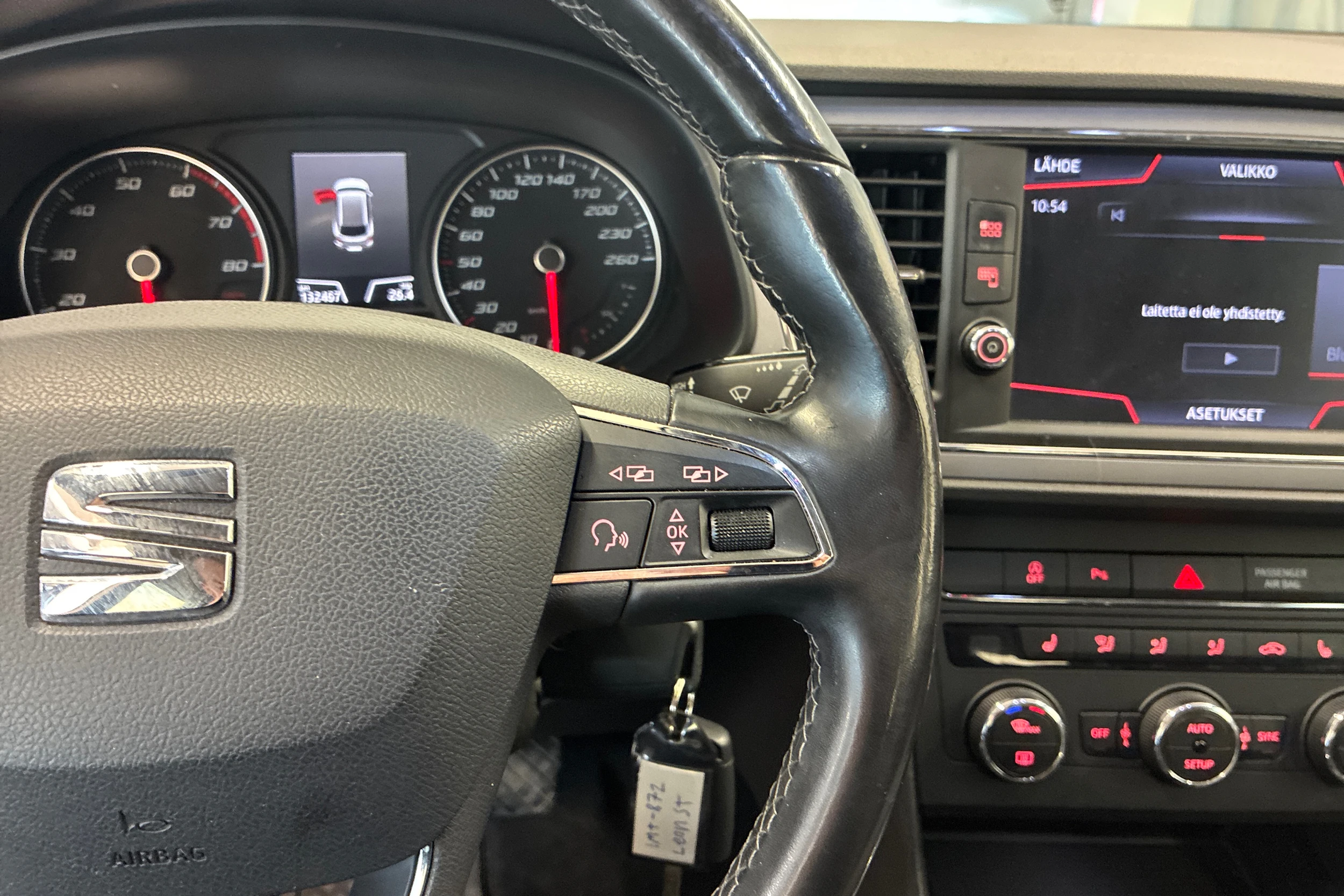 vihreä SEAT Leon ST 2018 kuva 17.