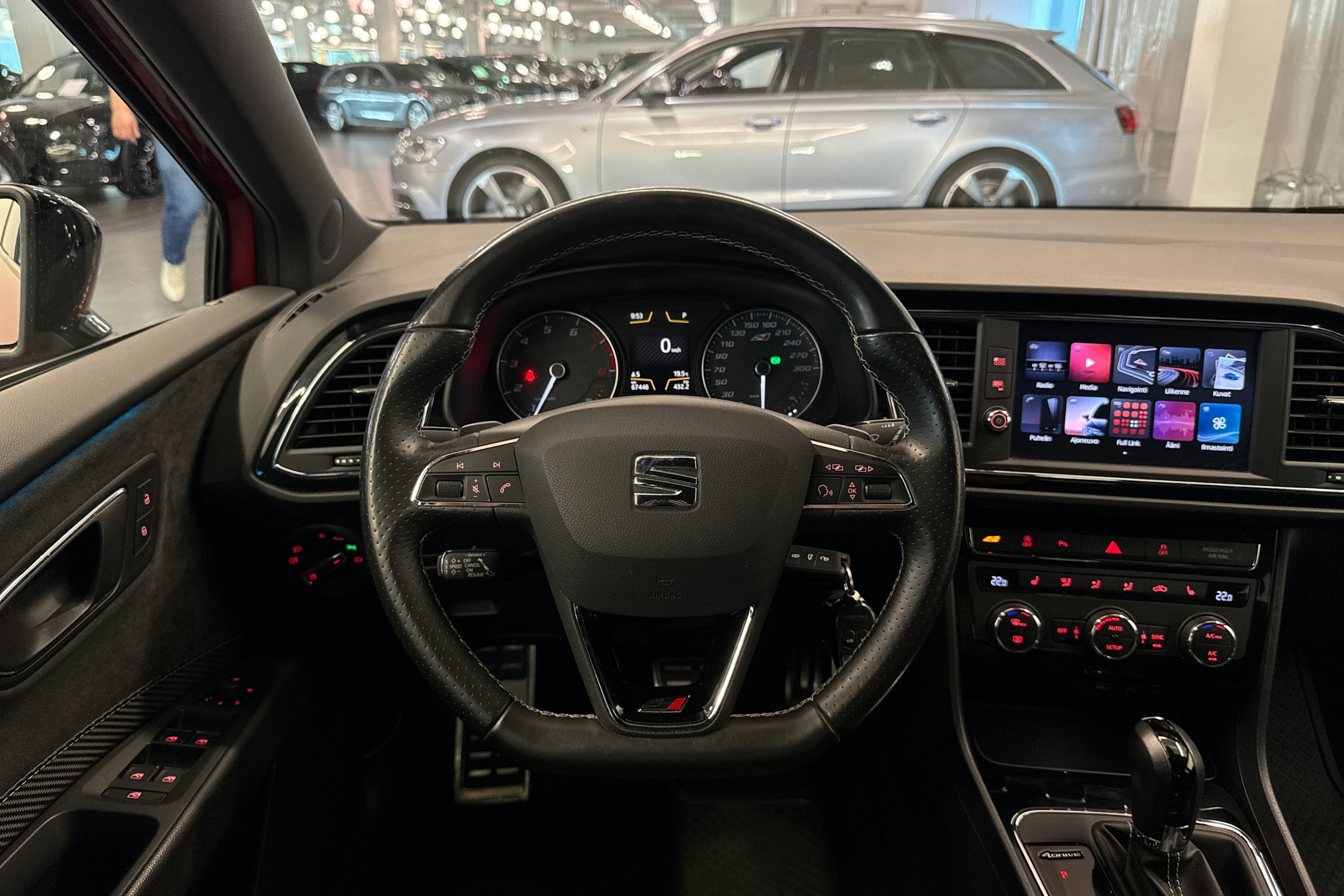 met. vihreä SEAT Leon ST 2018 kuva 17.