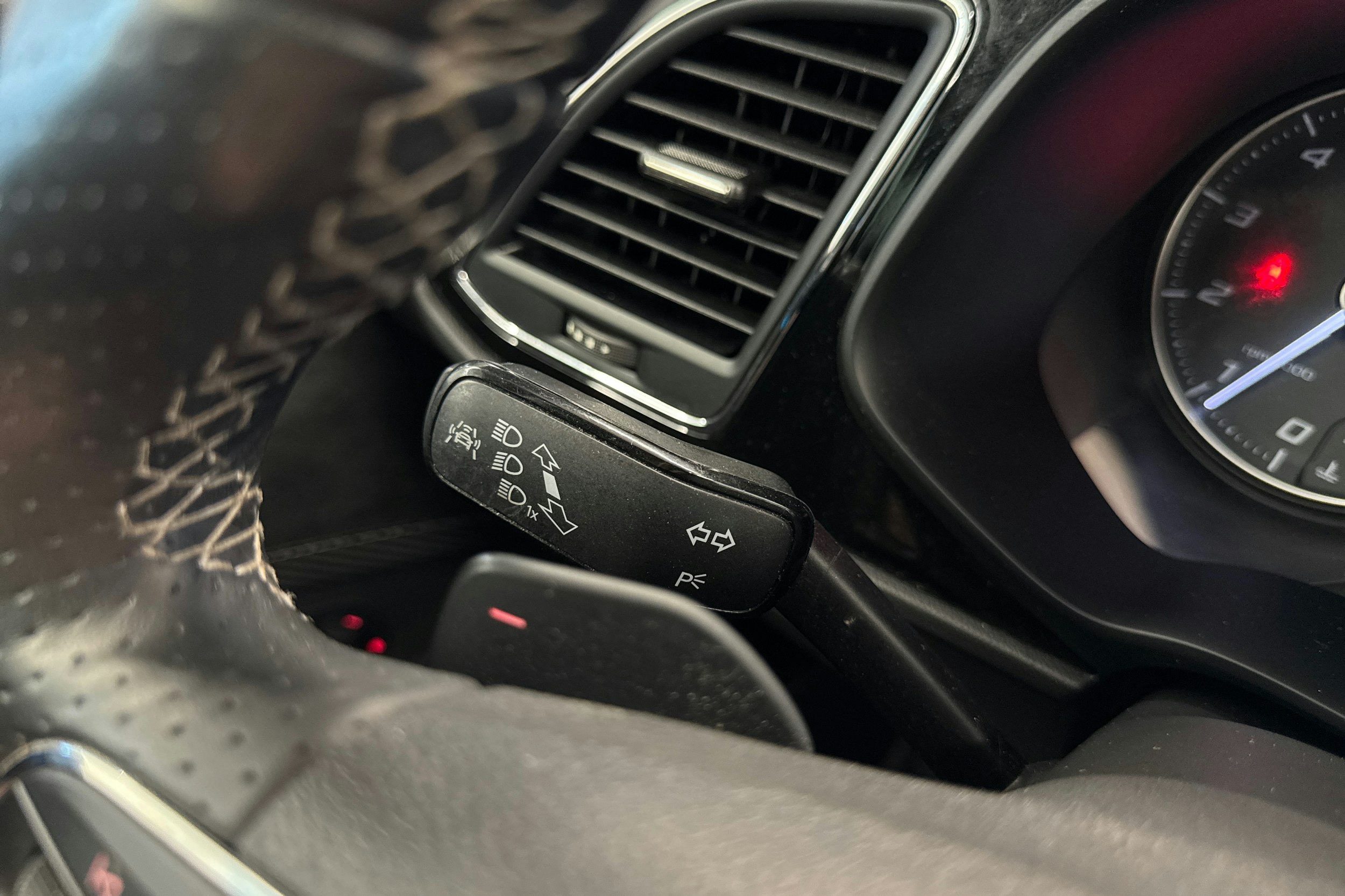 met. vihreä SEAT Leon ST 2018 kuva 22.