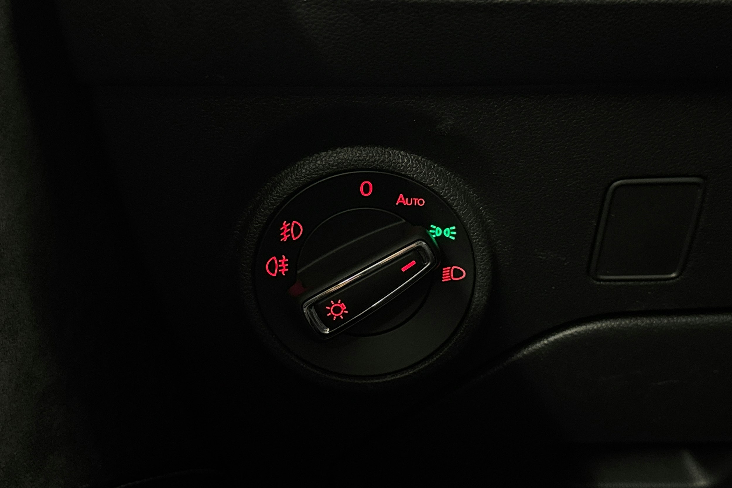 met. vihreä SEAT Leon ST 2018 kuva 24.