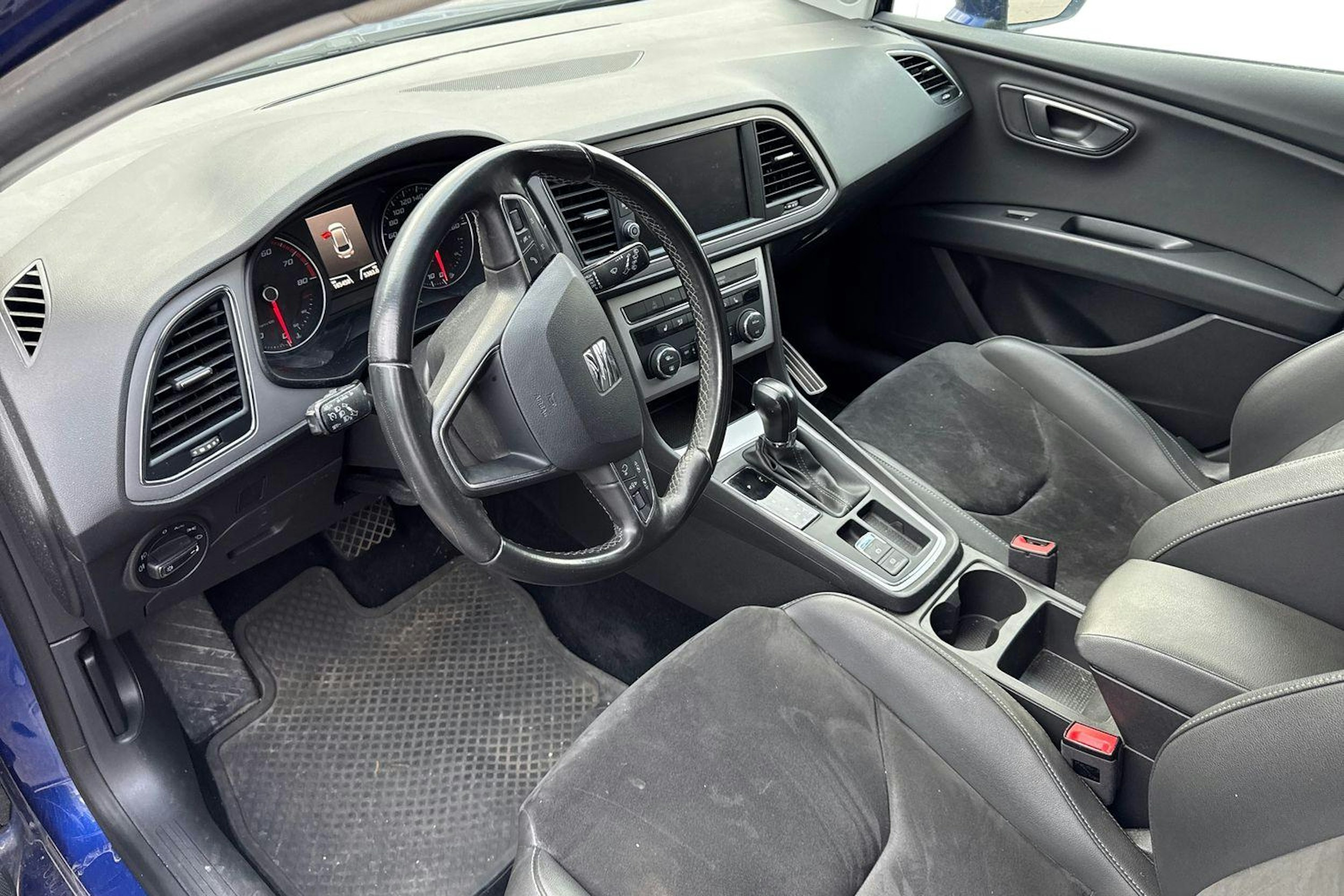 sininen SEAT Leon ST 2018 kuva 3.