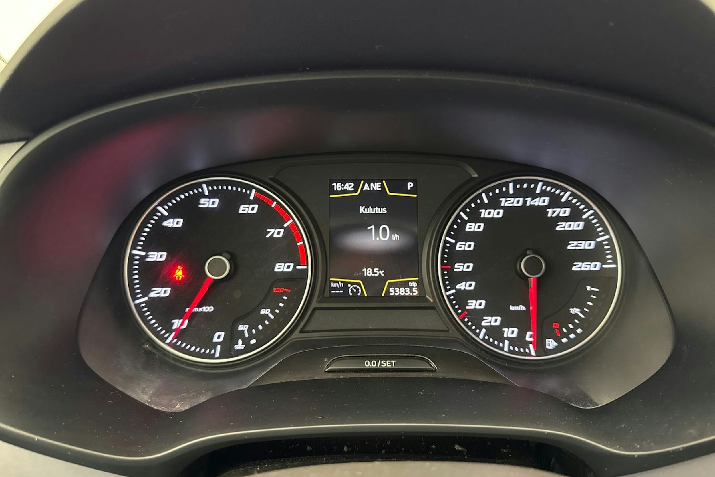 sininen SEAT Leon ST 2018 kuva 13.