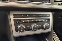 sininen SEAT Leon ST 2018 kuva 15.