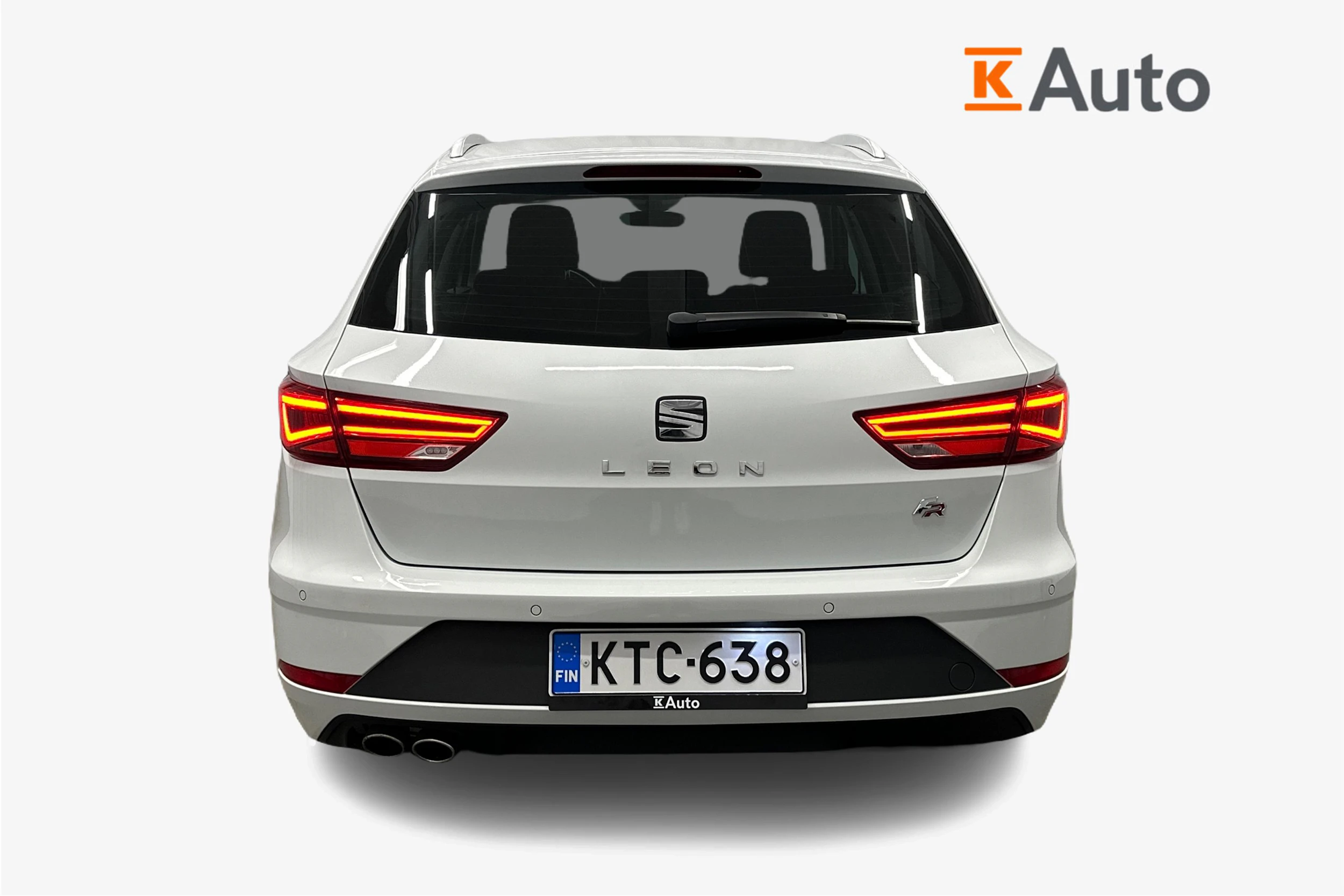 valkoinen SEAT Leon ST 2018 kuva 3.