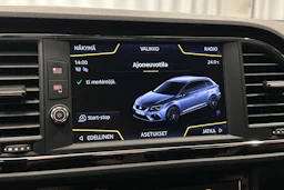 valkoinen SEAT Leon ST 2018 kuva 16.