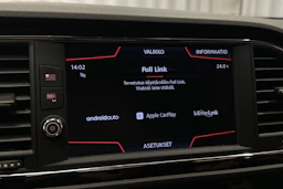 valkoinen SEAT Leon ST 2018 kuva 22.