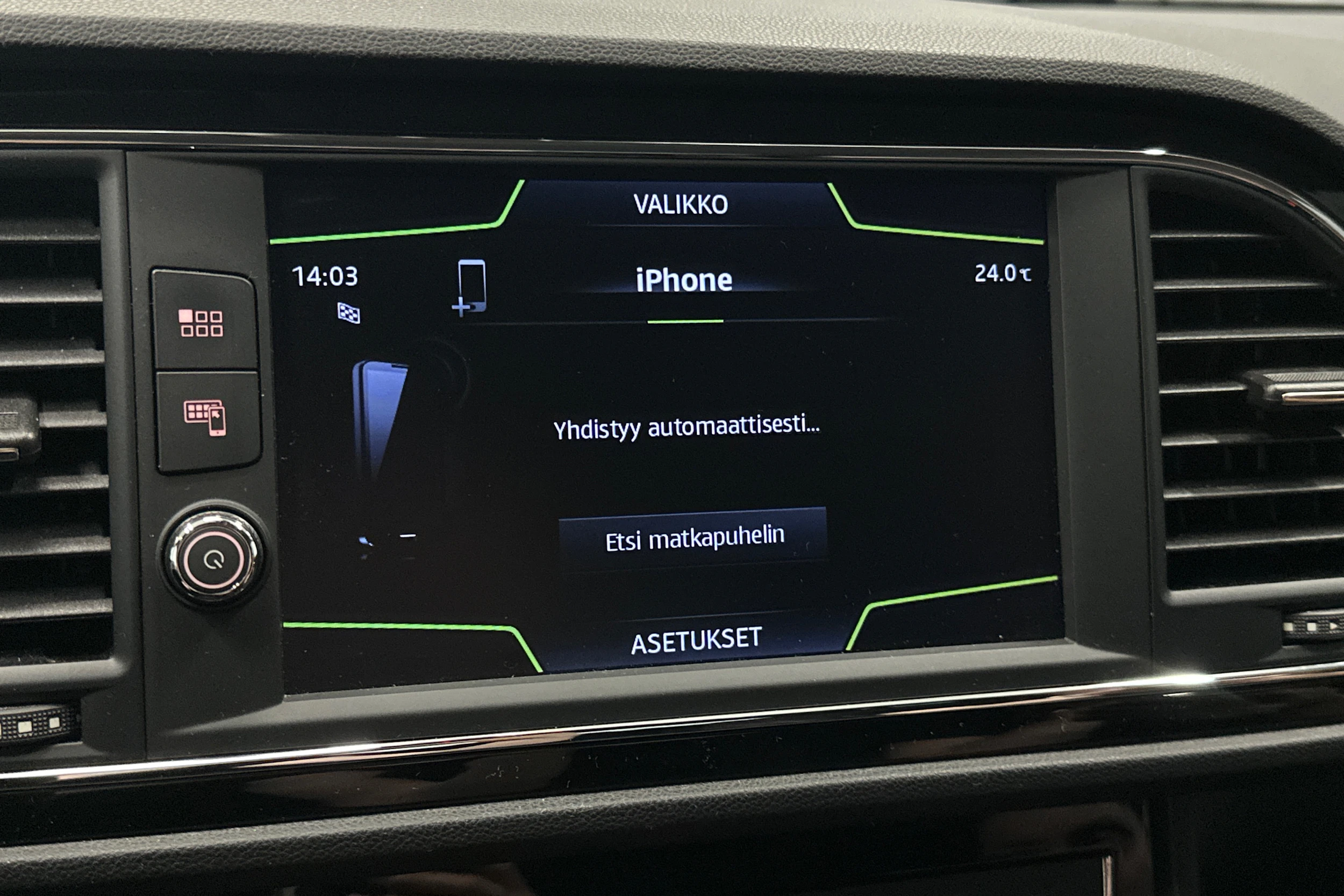 valkoinen SEAT Leon ST 2018 kuva 23.