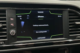 valkoinen SEAT Leon ST 2018 kuva 23.
