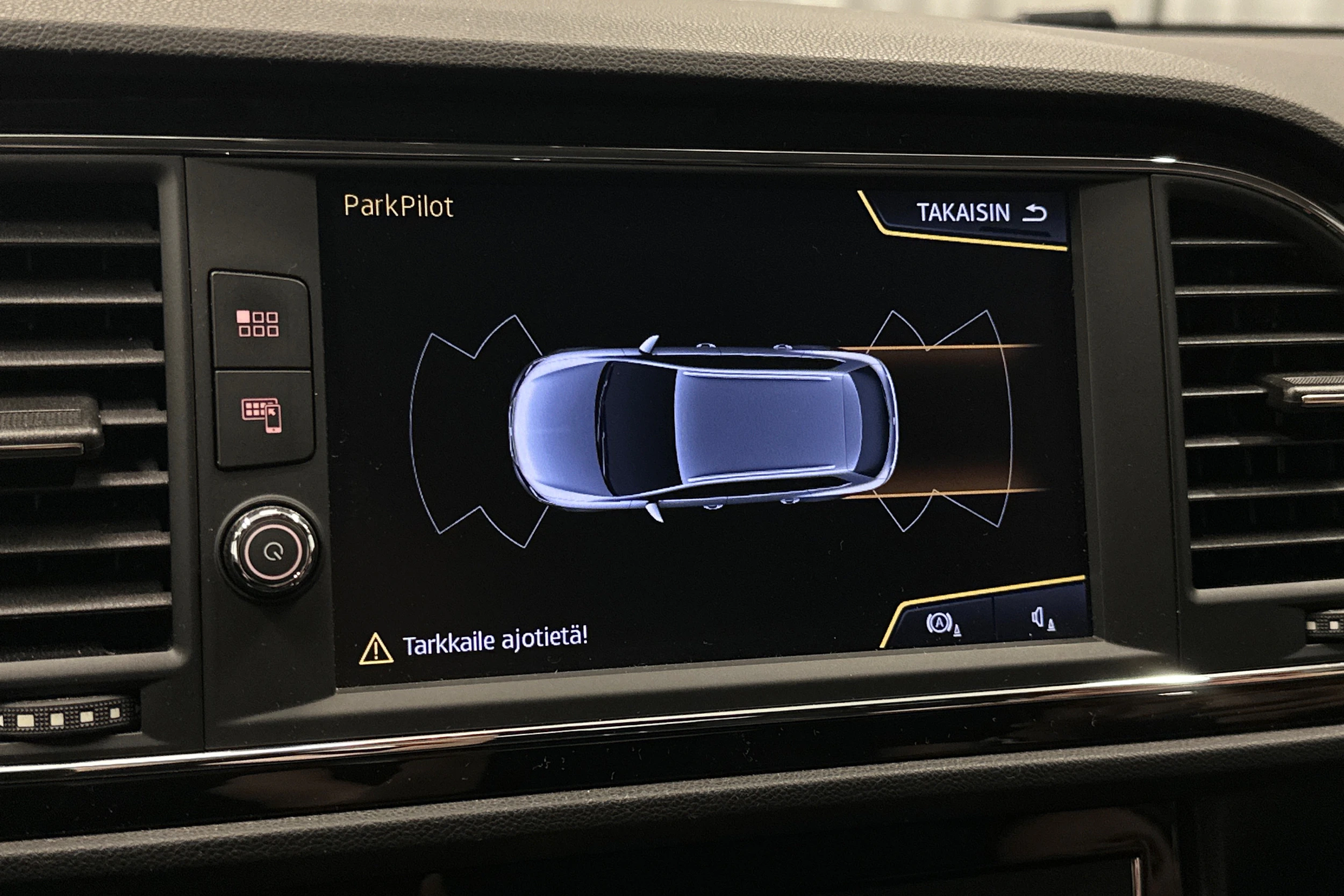 valkoinen SEAT Leon ST 2018 kuva 25.