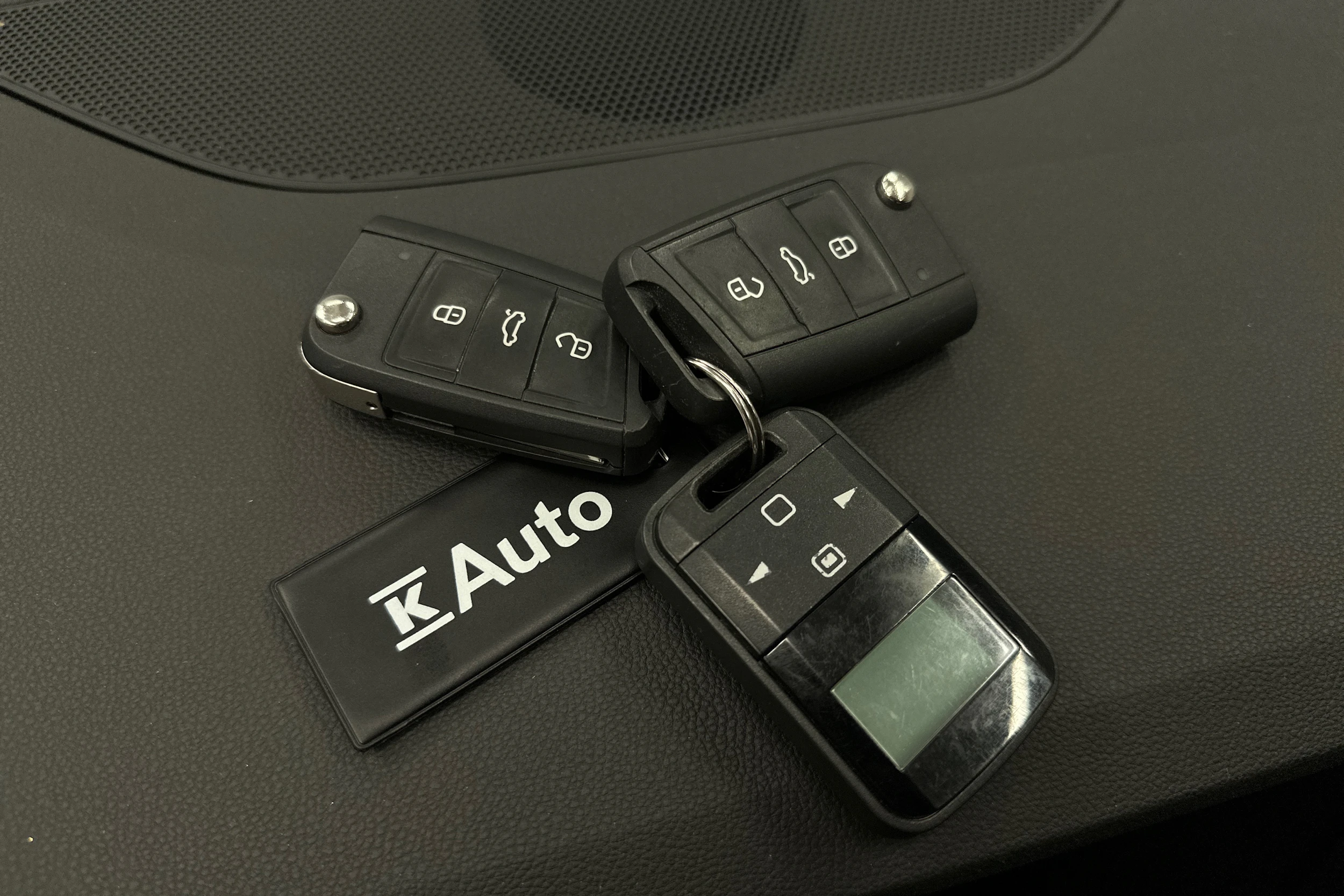 valkoinen SEAT Leon ST 2018 kuva 32.